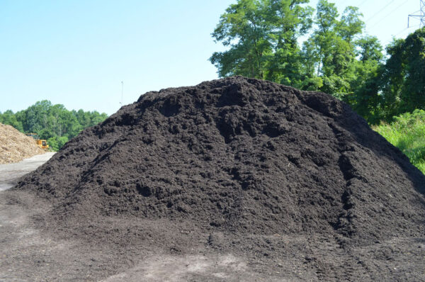 brown mulch pile